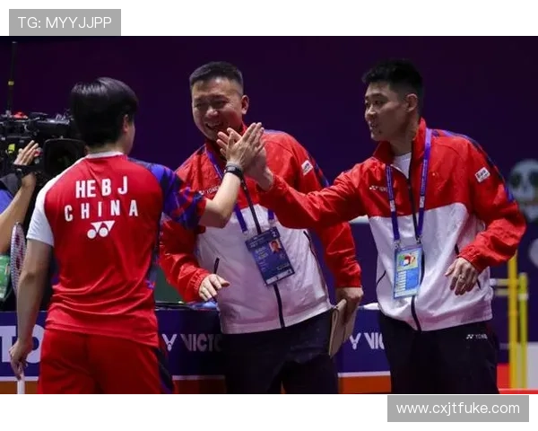 《全球电竞赛事激战正酣 各大战队备战年度总决赛角逐冠军宝座》