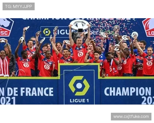 法国足球甲级联赛最新赛季动态分析与球队发展趋势探讨