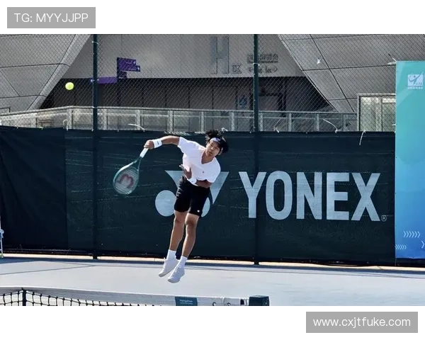 网球赛场风云再起 世界排名前十选手争夺激烈新赛季展望 网球赛场风云再起 世界排名前十选手争夺激烈新赛季展望