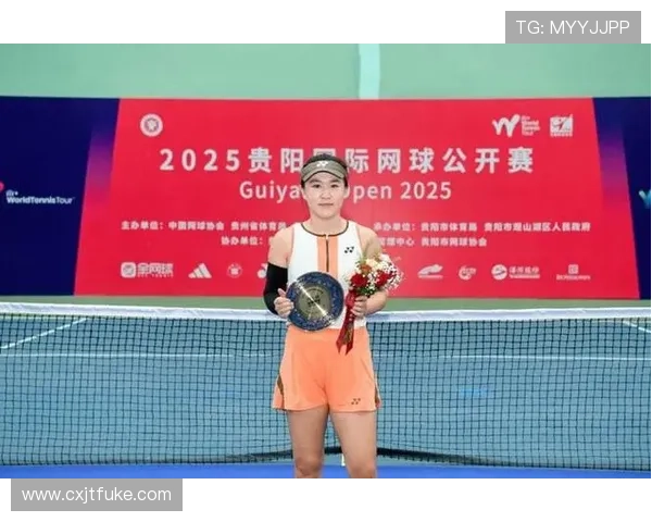 网球赛季收官战激烈争夺 各大选手誓夺年度最终冠军荣耀